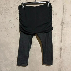 Marika Tek Skirted Leggings Womens M Black Grey Stretch Cropped Capri Active